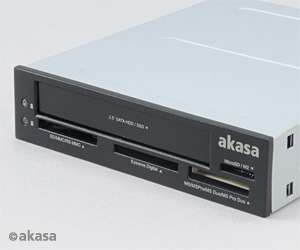 Akasa AK-ICR-10 BayMaster Card and Drive Reader